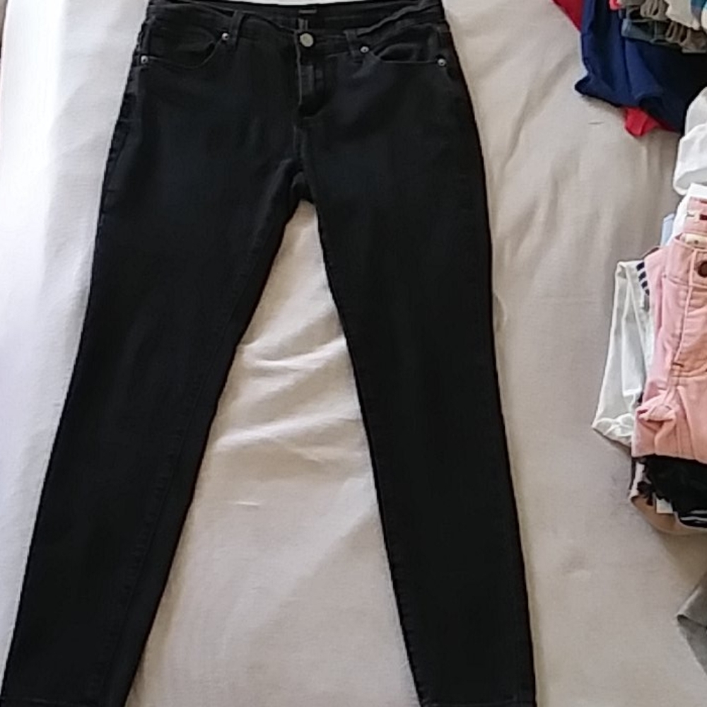 Forever 21 Black Skinny Jeans